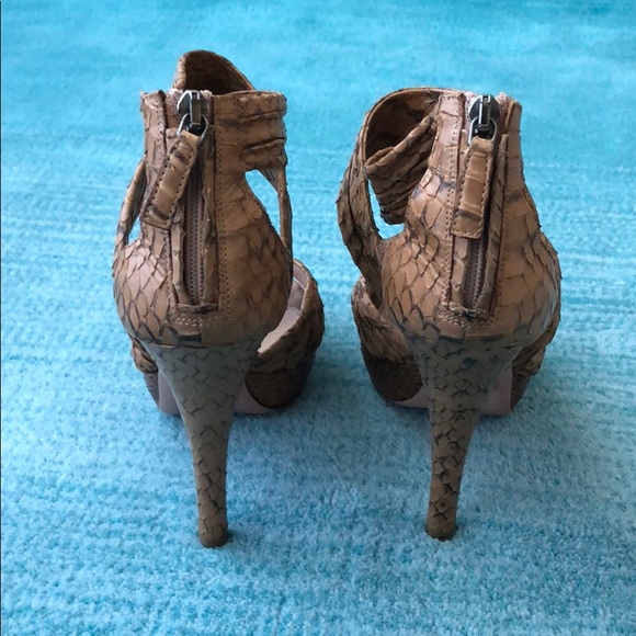 Prada heels size 38.5 snake heels - Picture 3 of 7